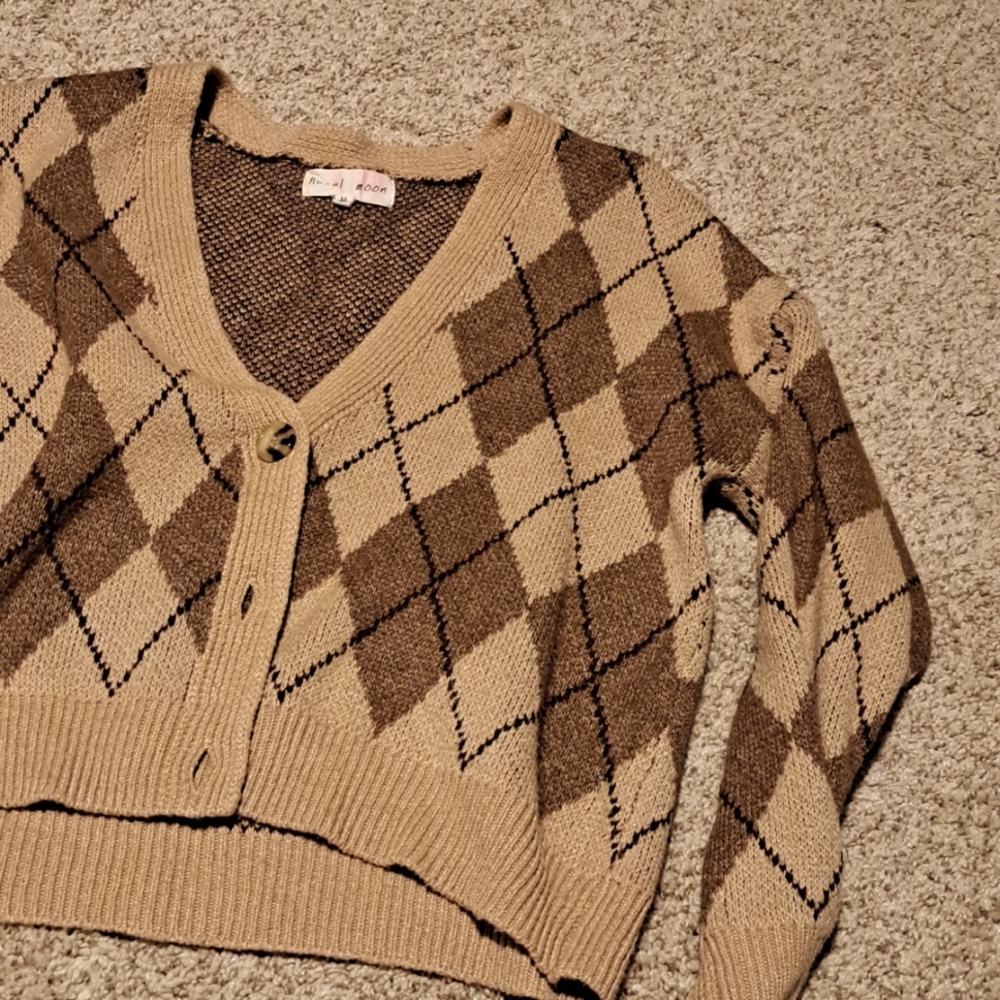 WORN ONCE size medium sweater/layering piece